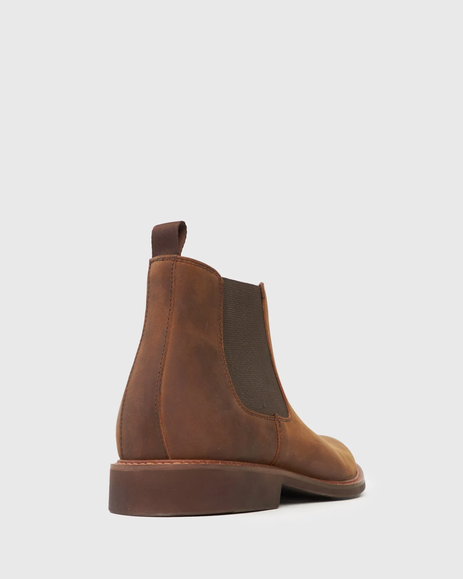 ASHTON Plain Toe Chelsea Boots