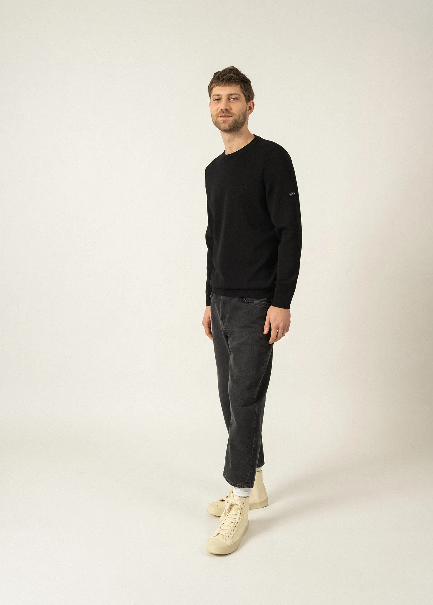 Cruiser round neck jumper - in soft wool (NOIR)