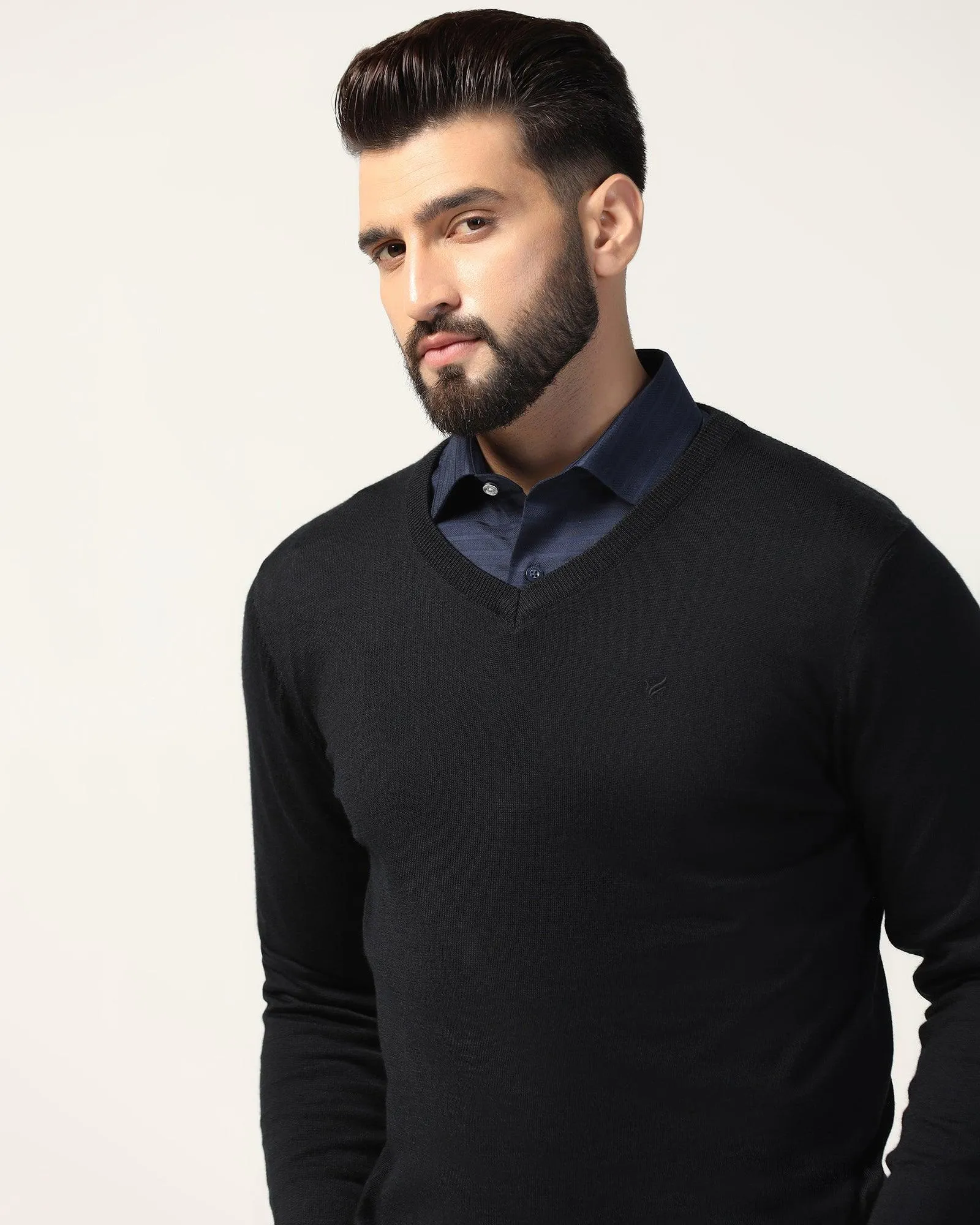 V-Neck Black Solid Sweater - Ken